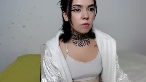 Snapshot of lannie_gonzales chatting on 01/30/25, 08:42 LANNIE online show from 01/30/25, 08:42