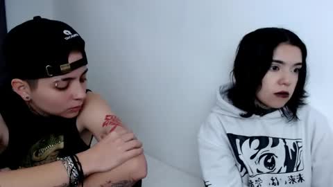 Snapshot of lannie_gonzales chatting on 02/16/25, 05:15 LANNIE online show from 02/16/25, 05:15