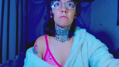 LANNIE   online show from 04/10/26, 12:21