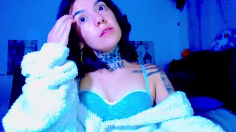 Snapshot of lannie_gonzales chatting on 05/13/26, 02:58 LANNIE online show from 05/13/26, 02:58