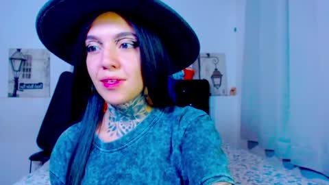 Snapshot of lannie_gonzales chatting on 06/03/26, 11:32 LANNIE online show from 06/03/26, 11:32