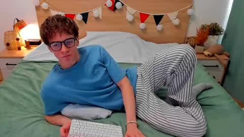 Fandi online show from 11/14/25, 07:07