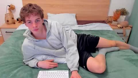 Fandi online show from 11/29/25, 10:51