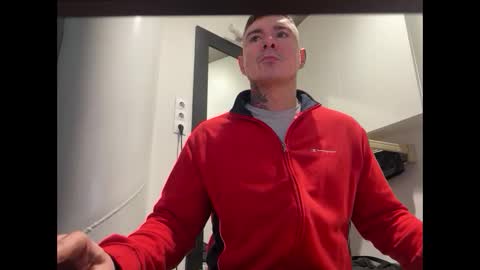 Snapshot of lanzarote6 chatting on 10/10/25, 11:31 BDSM online show from 10/10/25, 11:31