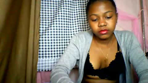 lara_belle online show from 06/23/26, 05:33
