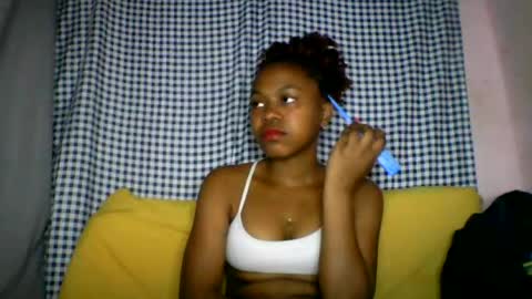 lara_belle online show from 07/25/26, 12:25