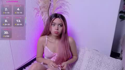 Lara Gill online show from 11/13/25, 12:15