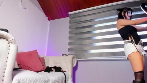 lara_reynolds_ online show from 02/26/26, 09:03