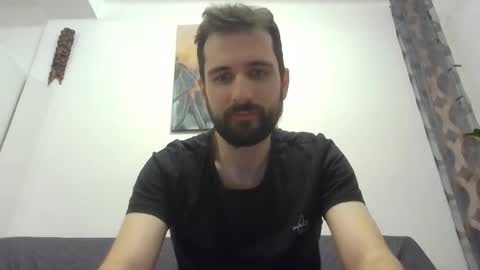 laraaan online show from 01/07/26, 07:49