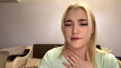 Tracy online show from 04/02/26, 04:48