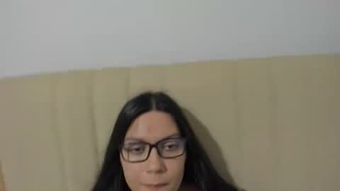 lara online show from 02/06/25, 06:40