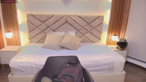 LaraCooper online show from 02/12/26, 09:21