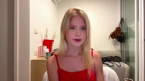 Stella online show from 01/18/26, 08:07