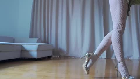 LaraKanes online show from 02/16/26, 10:22