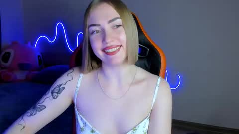 LaraKrein lk online show from 10/22/25, 07:46