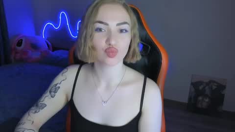 LaraKrein lk online show from 05/04/26, 03:52
