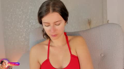 Lara  online show from 11/01/25, 01:46