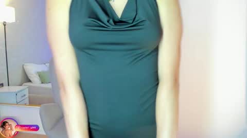 Lara  online show from 11/28/25, 01:25