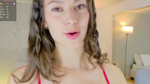 Snapshot of laralane_ chatting on 06/23/26, 02:15 Lara online show from 06/23/26, 02:15