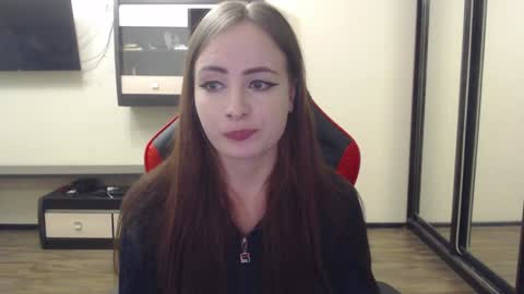 Snapshot of laralianna chatting on 12/14/24, 06:41 Laralianna online show from 12/14/24, 06:41