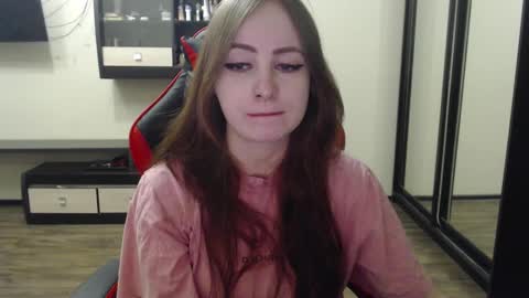 Snapshot of laralianna chatting on 02/22/25, 05:02 Laralianna online show from 02/22/25, 05:02