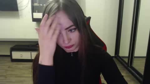 Snapshot of laralianna chatting on 02/28/25, 05:26 Laralianna online show from 02/28/25, 05:26