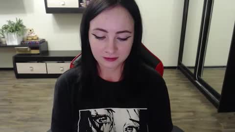 Snapshot of laralianna chatting on 09/26/25, 04:00 Laralianna online show from 09/26/25, 04:00