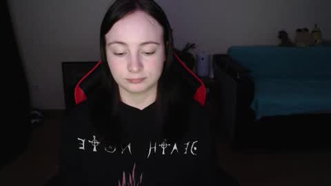 Snapshot of laralianna chatting on 12/13/25, 08:04 Laralianna online show from 12/13/25, 08:04