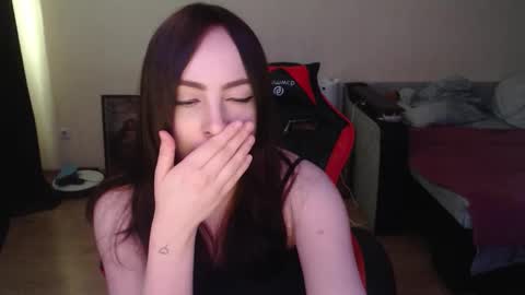 Laralianna online show from 03/18/26, 09:56