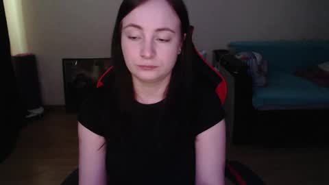 Laralianna online show from 04/03/26, 12:03