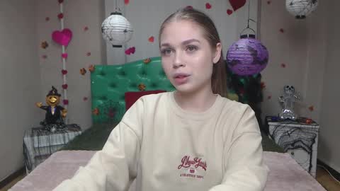 Snapshot of larapika chatting on 11/04/25, 06:07 LaraPika online show from 11/04/25, 06:07