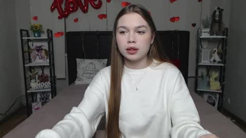 LaraPika online show from 02/18/26, 06:09