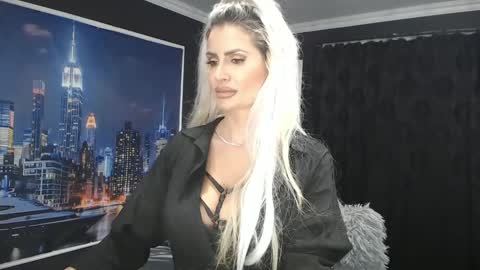 Snapshot of laras_moans chatting on 12/28/24, 12:56 laras_moans online show from 12/28/24, 12:56