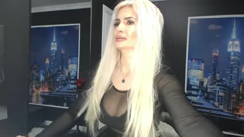 Snapshot of laras_moans chatting on 03/02/25, 08:16 laras_moans online show from 03/02/25, 08:16