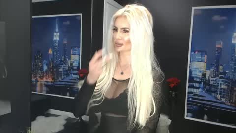 Snapshot of laras_moans chatting on 03/02/25, 11:18 laras_moans online show from 03/02/25, 11:18