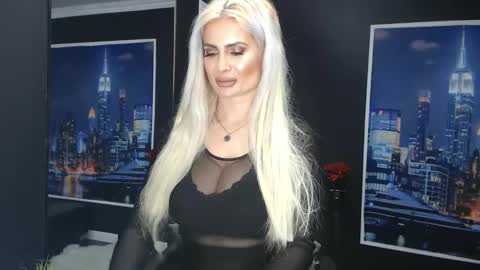 Snapshot of laras_moans chatting on 03/02/25, 02:21 laras_moans online show from 03/02/25, 02:21