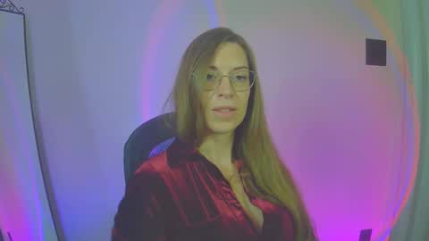 Snapshot of larawintersxxx chatting on 10/27/25, 08:57 larawintersxxx online show from 10/27/25, 08:57