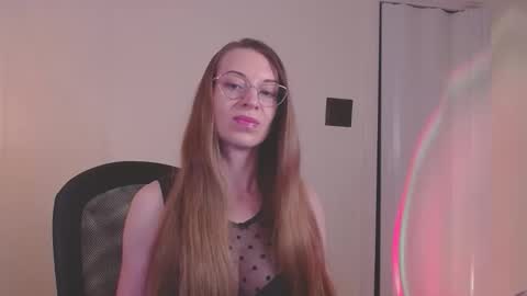 larawintersxxx online show from 06/01/26, 08:54