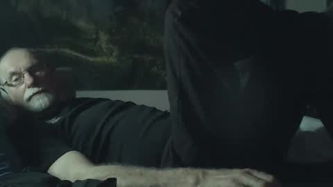 Larbie online show from 12/21/24, 03:47