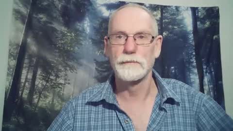 Larbie online show from 12/31/24, 11:53