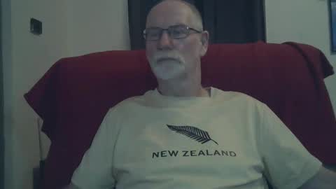 Larbie online show from 03/09/25, 04:49