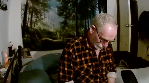 Larbie online show from 10/21/25, 10:49