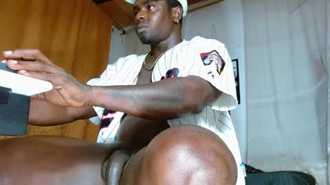 Snapshot of largo_eddy chatting on 01/04/25, 11:11 Largo eddy online show from 01/04/25, 11:11