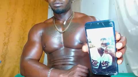 Snapshot of largo_eddy chatting on 01/18/25, 01:18 Largo eddy online show from 01/18/25, 01:18