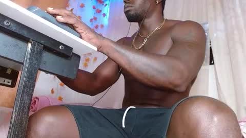 Snapshot of largo_eddy chatting on 02/10/26, 01:48 Largo eddy online show from 02/10/26, 01:48