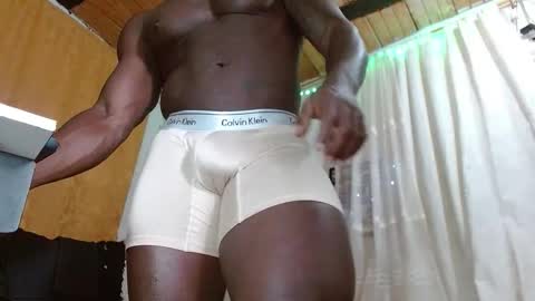 Snapshot of largo_eddy chatting on 03/18/26, 06:00 Largo eddy online show from 03/18/26, 06:00