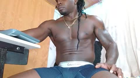 Snapshot of largo_eddy chatting on 03/21/26, 06:51 Largo eddy online show from 03/21/26, 06:51