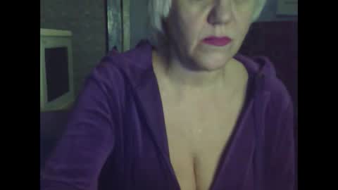 larisaq4ugo24 online show from 02/22/25, 09:15