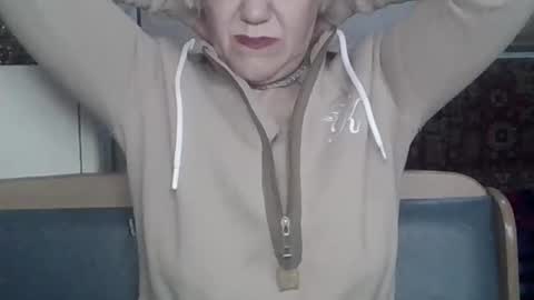 larisaq4ugo24 online show from 02/04/26, 07:25