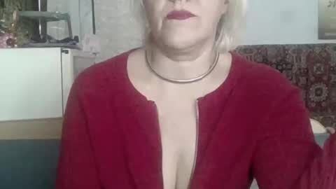 larisaq4ugo24 online show from 02/11/26, 09:03